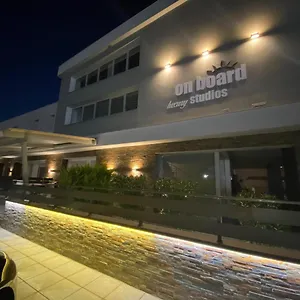 On Board Luxury Hotel de apartamente Sarti